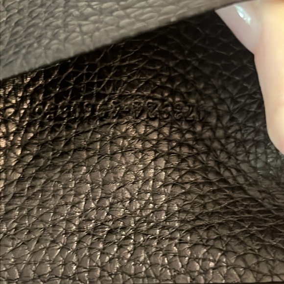 GUCCI INTERLOCKING DORIAN PEBBLED LEATHER 6 KEY HOLDER CASE - Picture 12 of 13